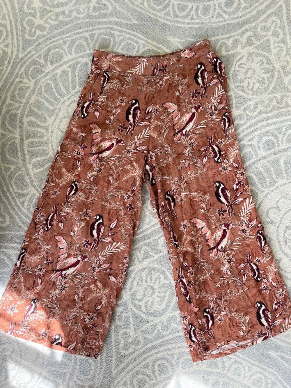 Tahari 100% linen bird print wide leg pants